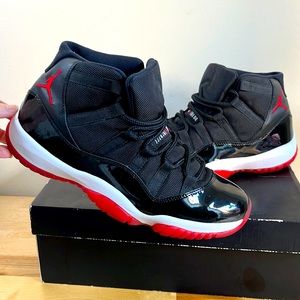 Air Jordan 11 Retro Black/Varsity Red and White US Men Size 10.